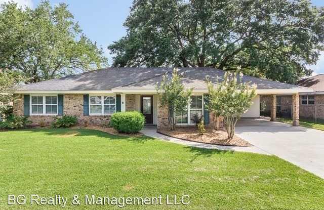 321 Elmwood Drive