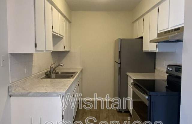 204 N Charleston Blvd