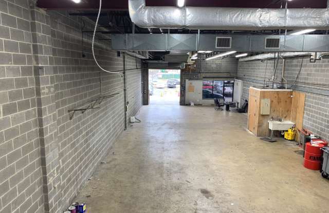 8192 BEECHCRAFT Avenue unit: 8192