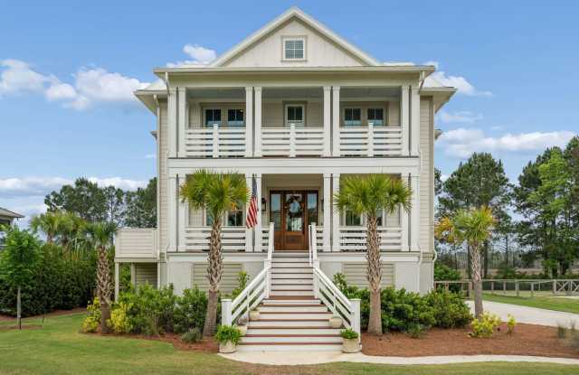 Beautiful 5 Bedroom Marshside Home