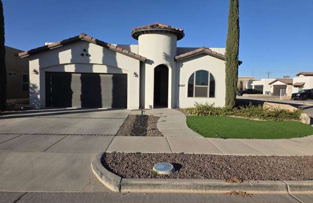 Photo of Beautiful East side House in Ventanas Subdivision