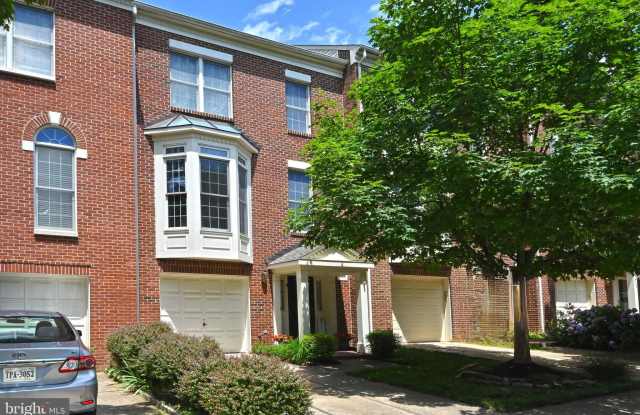 11463 ROTHBURY SQUARE