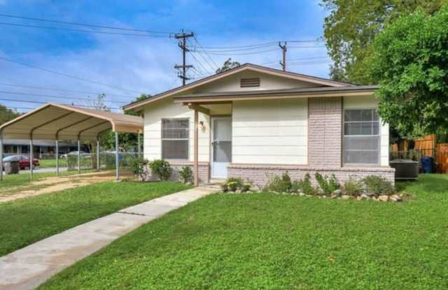 707 Sprucewood Lane