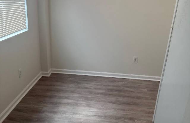 210 W 8th Avenue unit: A