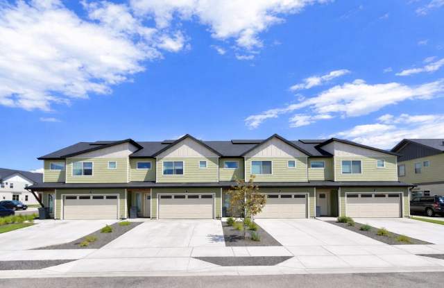 Beautiful 3 bedroom 2.5 bathroom townhouse in Belgrade