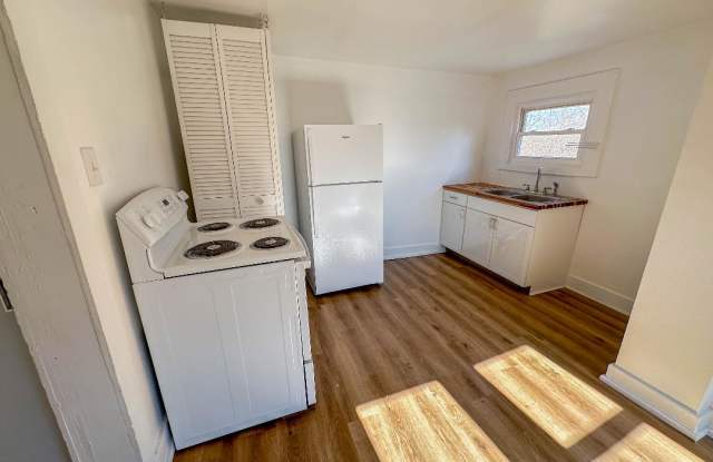 Photo of 346 Holbrook St