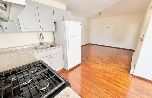 66 Oak Street unit: 2F