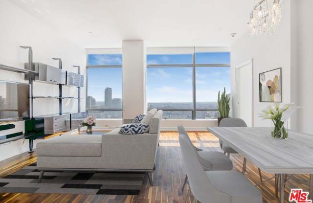 Photo of 900 W Olympic Blvd unit: 31G