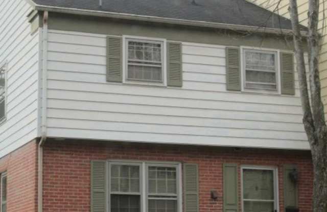 *Currently Unavailable - Lease Pending* 3 Bedroom 2.5 Bath Townhouse - 124 Camelot Court, Blacksburg, VA 24060