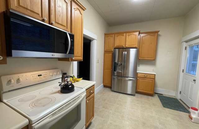 325 South Plum Street