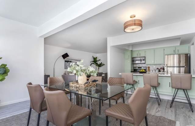 Photo of 14144 Dickens St Apt 116