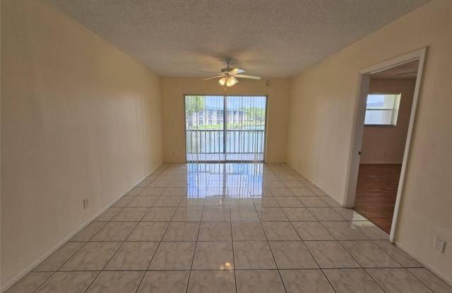 8025 Colony Cir