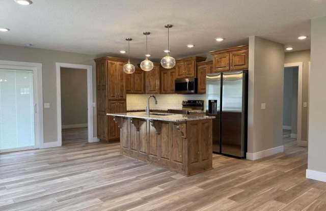 1931 N St Louis Avenue