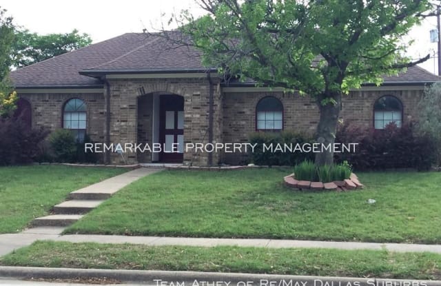 222 W Amberway Ln - 222 West Amberway Lane, Garland, TX 75040