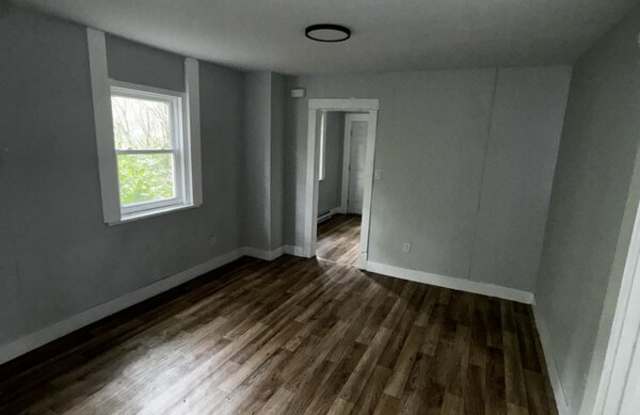 1009 Ellsworth Place