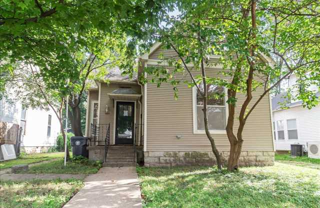 Spacious Updated Cottage