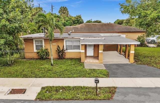 Photo of 2800 NW 6th Ct