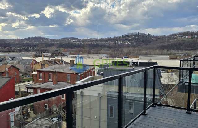 Lawrenceville 2BR/2BA Condo with, Private Balcony, In-Unit Laundry, Gym rooftop deck