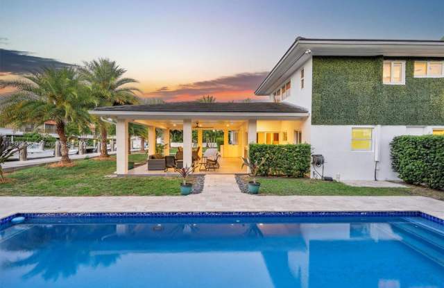 Photo of 1481 Northeast 104th Street