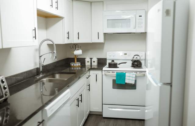 435 W Rich Ave