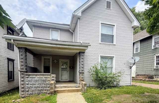 Three bedroom 1.5 bathroom home for rent