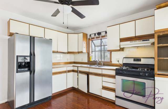 Two Bedroom One Bath House for Rent in Everson with Detached Garage