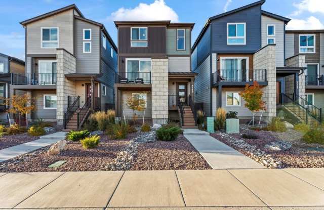 Photo of Modern 3 Bed, 3.5 Bath Open-Concept Home with Open Floor Plan Concept