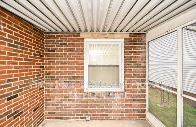 919 Clarendon Avenue Northwest