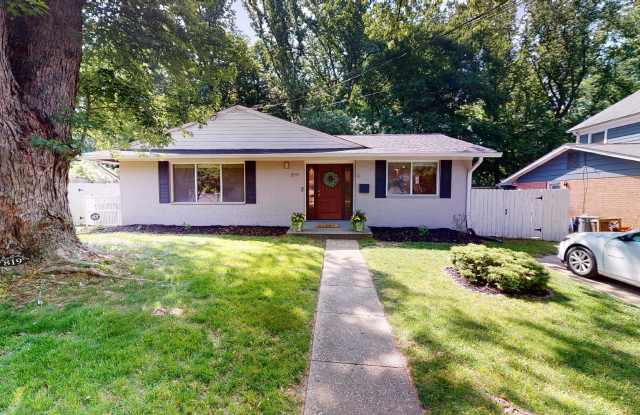 819 East Franklin Avenue