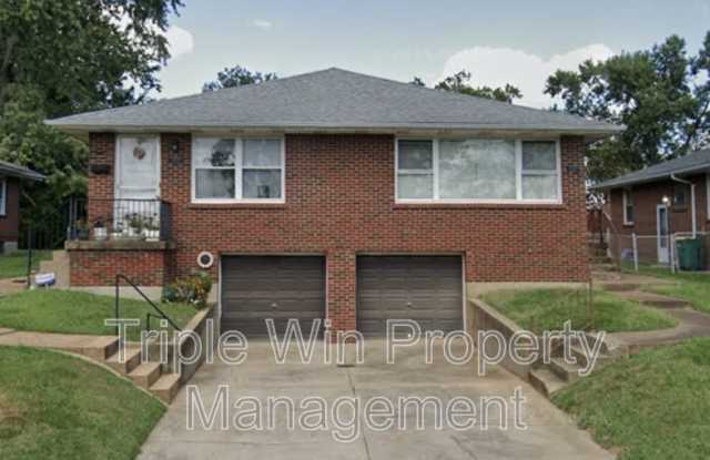 937 CHAIN OF ROCKS DR