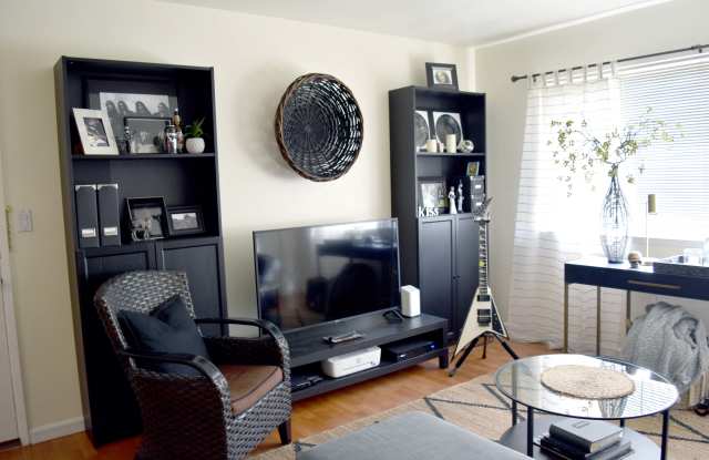 1262 West Mc Kinley Avenue