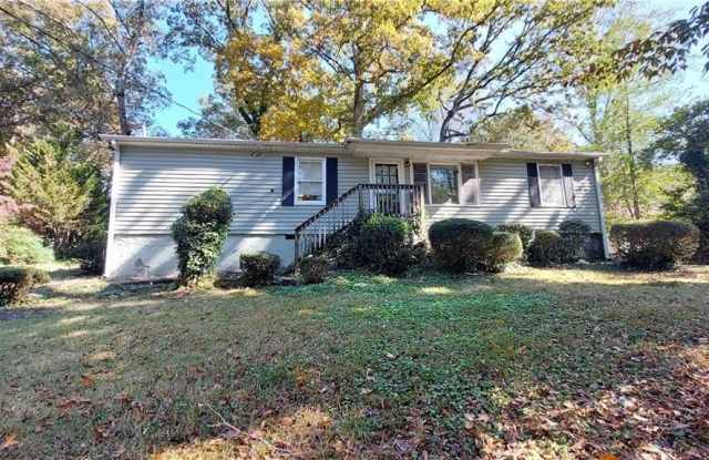 6011 Blackhawk Court SE