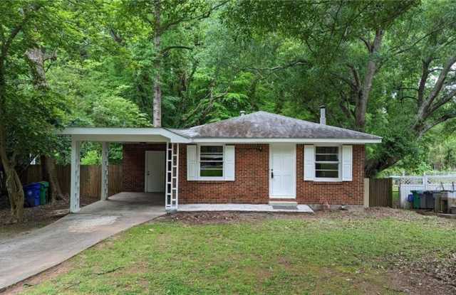 700 Cool Hollow Drive