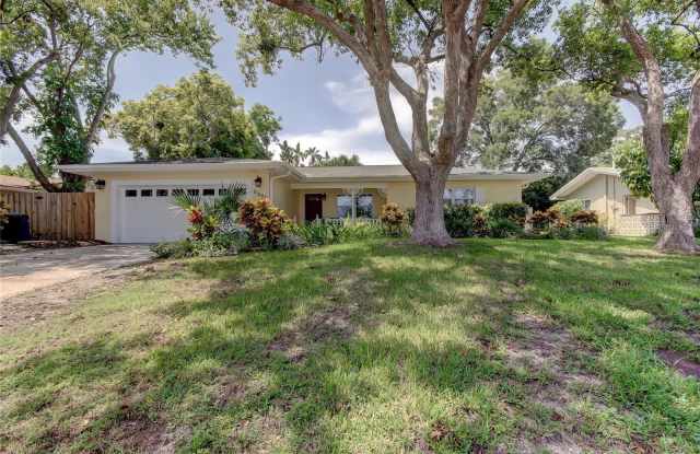 1926 SANDRA DRIVE