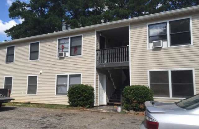 108 Mark Twain Cir