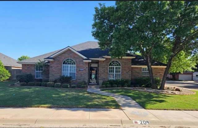 Gorgeous 3-Bedroom Build in Wolfforth Available!