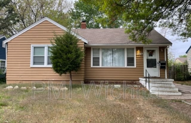 1707 Harding St - 1707 Harding Street, Wichita, KS 67208