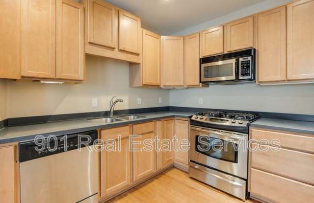 426 North Front Street