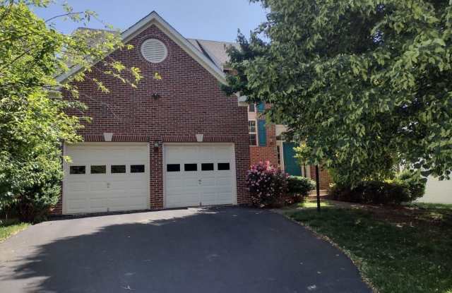 46902 WESLEYAN Court