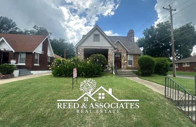 855 North Willett Street