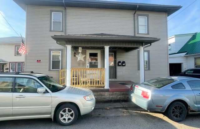 Photo of 214 1st Drive Northwest - 1/2