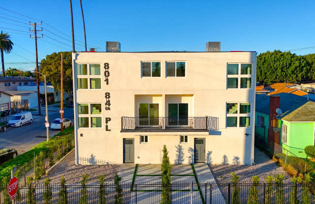 801 1/2 East 84th Place