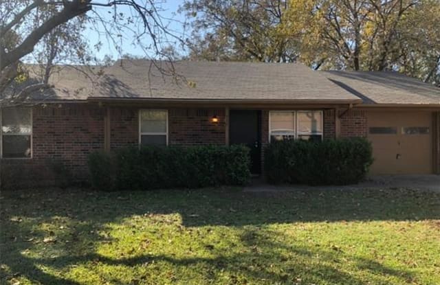 509 W Mckinney Street - 509 W Mckinney St, Pilot Point, TX 76258