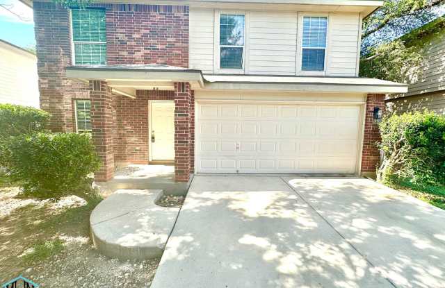 Photo of Big  Beautiful 5 bed/3.5 bath 2 Story home that's conveniently located to Randolph AFB