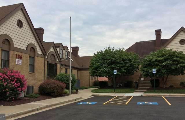 186 THOMAS JOHNSON Drive unit: Suite 202 (Unit 1De)