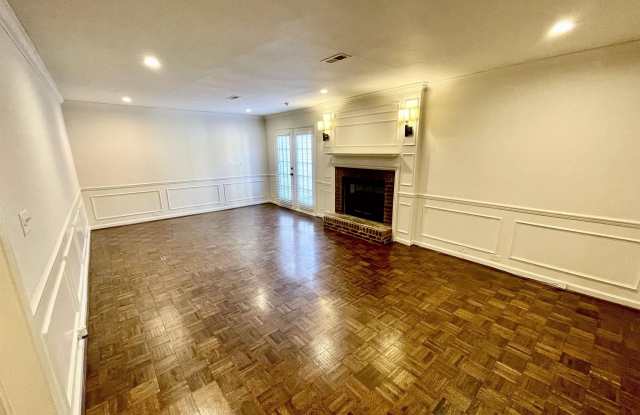 608 MOUNTAIN LAUREL COURT