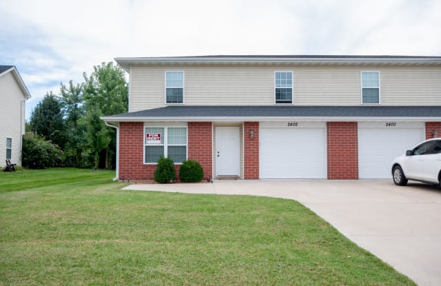 2402 THORNBERRY DR - 2402 Thornberry Drive, Columbia, MO 65202