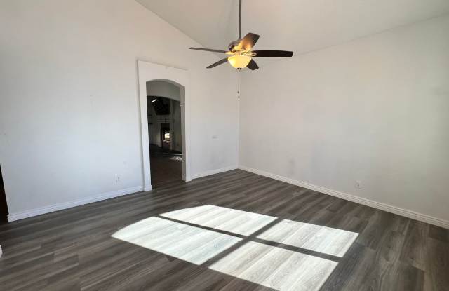 Perfect Cul-De-Sac Home just for you!