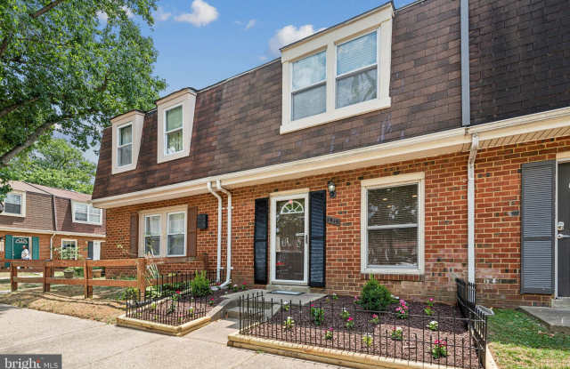 1915 ARWELL COURT