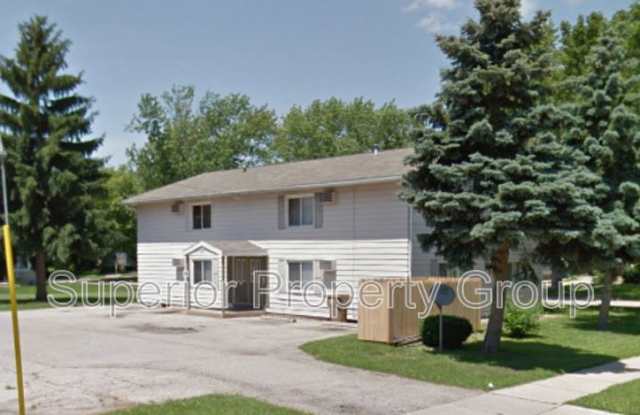 714 N Oak
